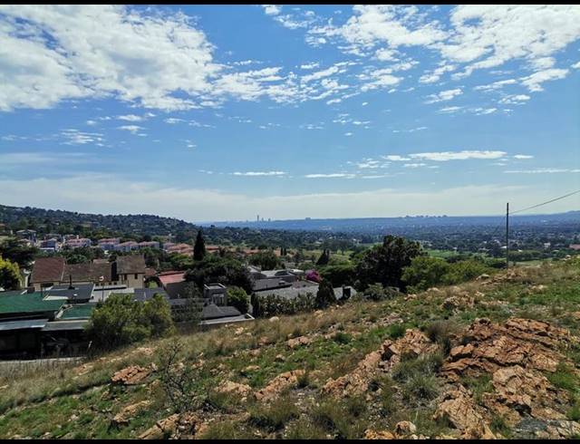 LAND FOR SALE IN NORTHCLIFF